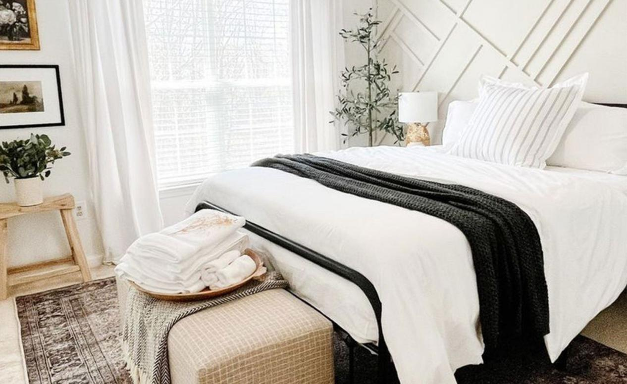 BLACK, WHITE & SHADES OF GRAY: MONOCHROME BEDDING 101